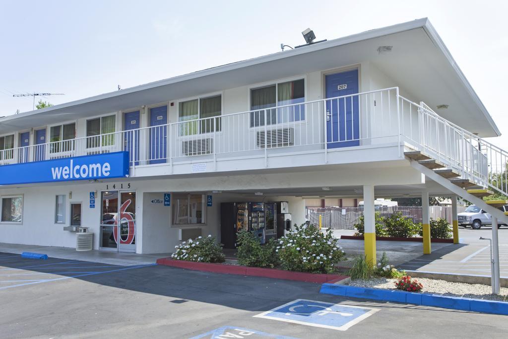 Motel 6 Sacramento, Ca - Downtown Luaran gambar