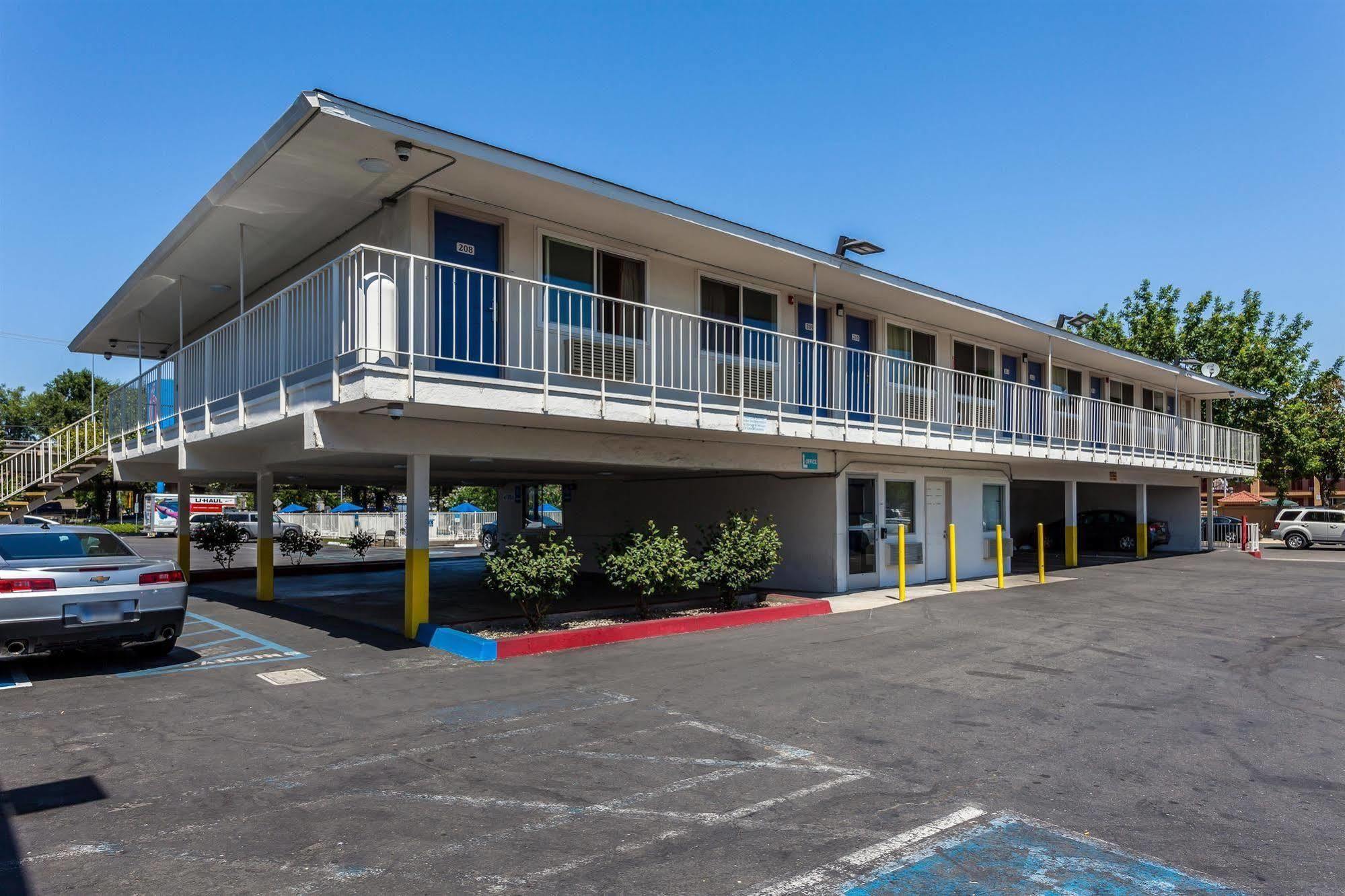 Motel 6 Sacramento, Ca - Downtown Luaran gambar