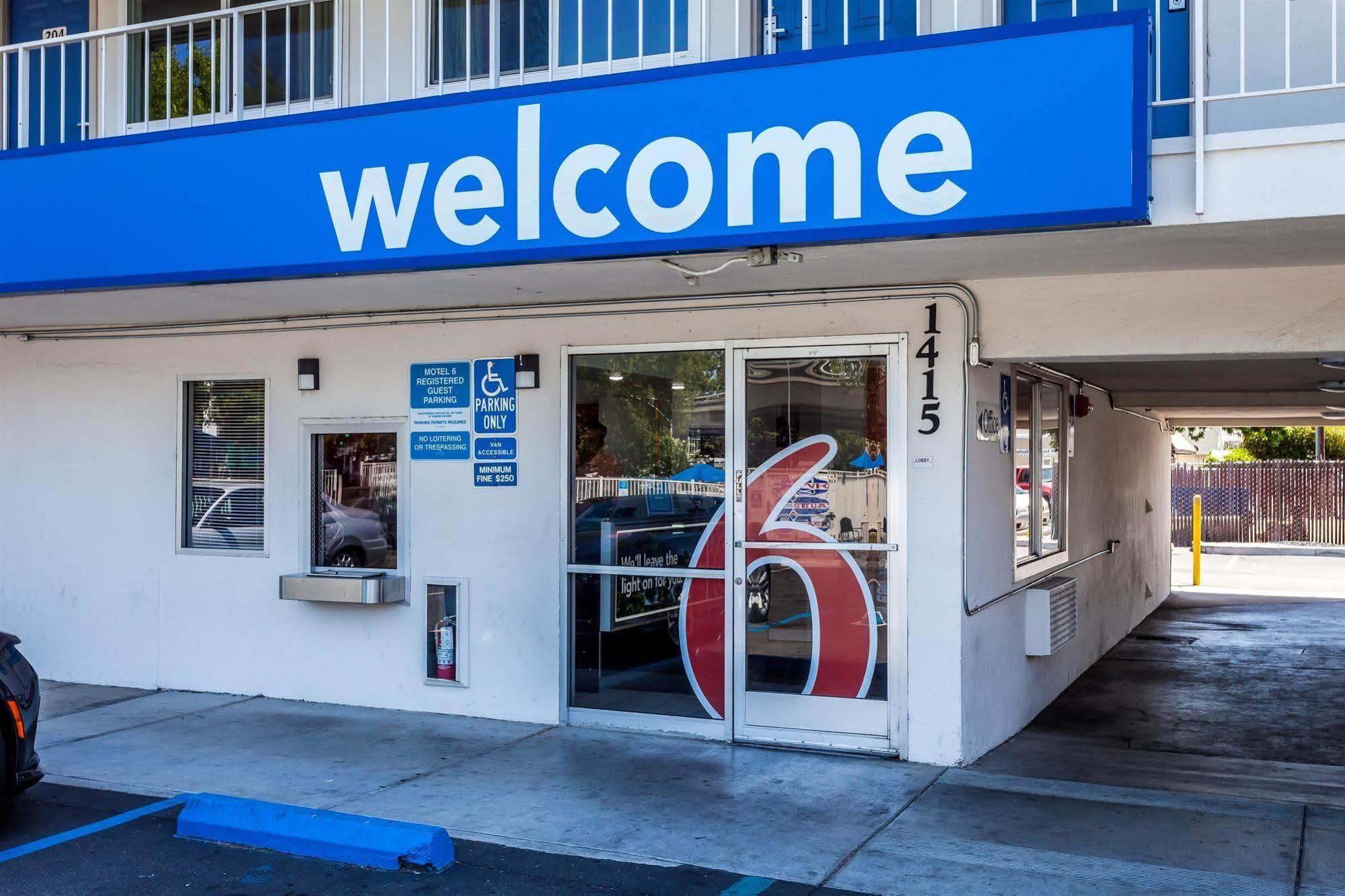 Motel 6 Sacramento, Ca - Downtown Luaran gambar