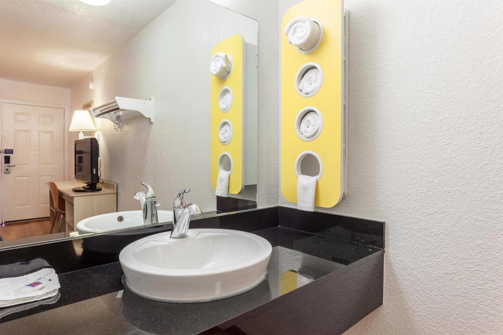 Motel 6 Sacramento, Ca - Downtown Luaran gambar