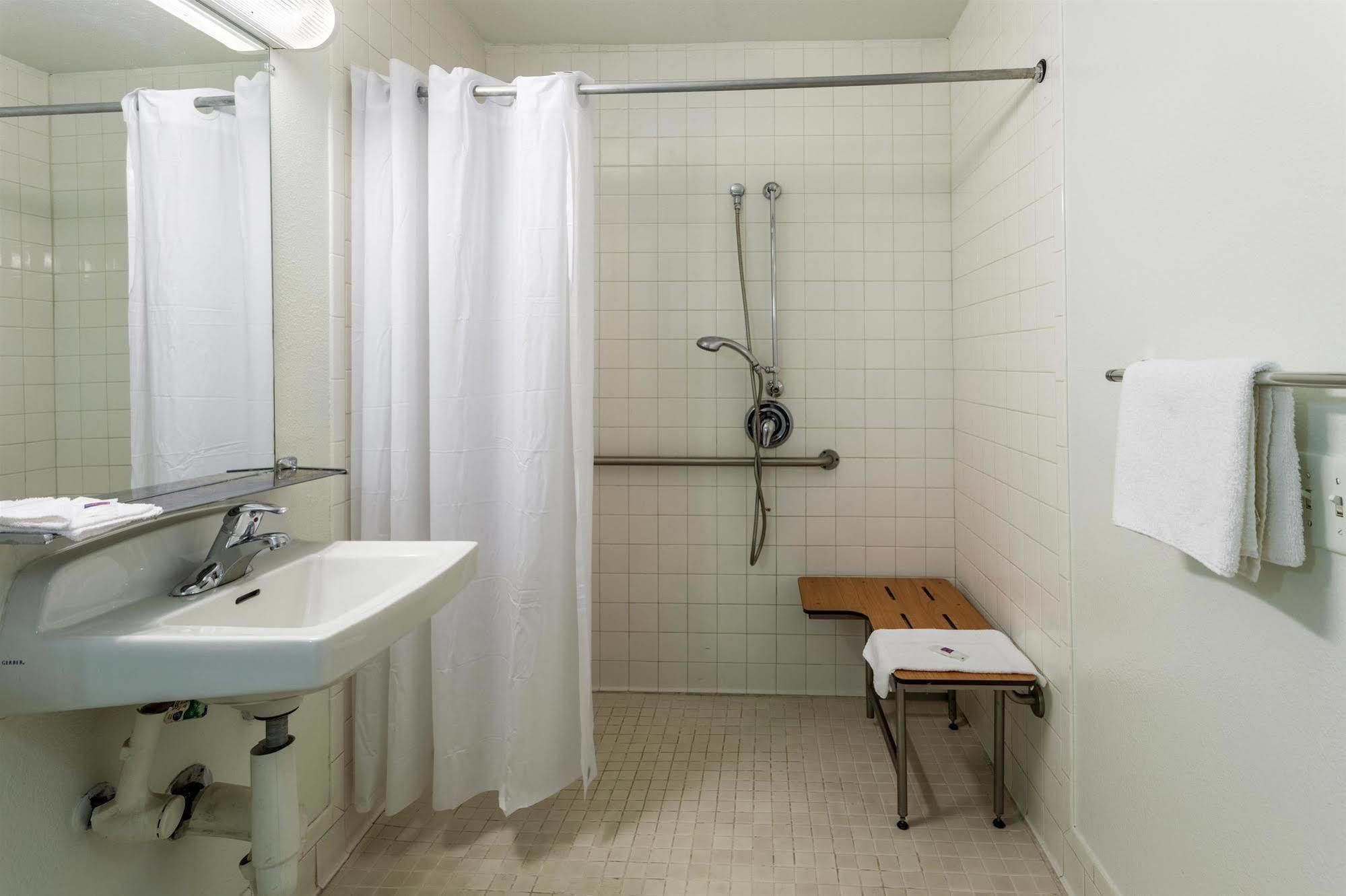 Motel 6 Sacramento, Ca - Downtown Luaran gambar