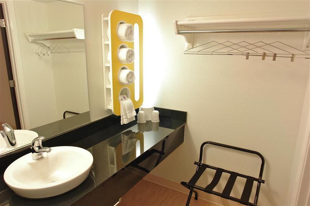 Motel 6 Sacramento, Ca - Downtown Bilik gambar